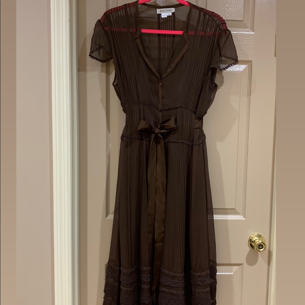 Formal cocktail dress with lace trim